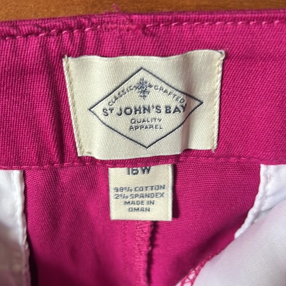 Bermuda shorts - Picture 2 of 2